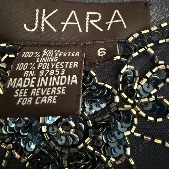 J Kara long dress with flutter sleeve - Picture 3 of 4